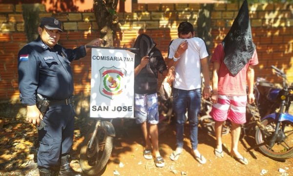Detenidos mientras»carneaban» motocicleta robada