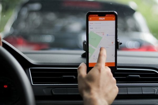 Ofrecen descuentos en uso de datos a conductores de MUV