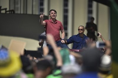 Brasil: Gobierno y estados luchan por suministros en pandemia