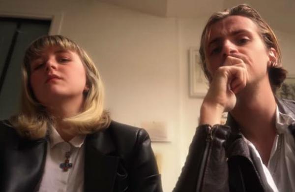 Una pareja filma su encierro en cuarentena y homenajea a 9 directores de cine - SNT