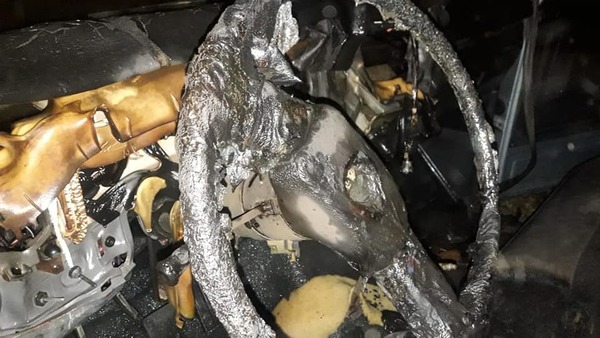 "Ratas infectadas": Quemaron auto de familia de doctora con Covid-19 | Noticias Paraguay