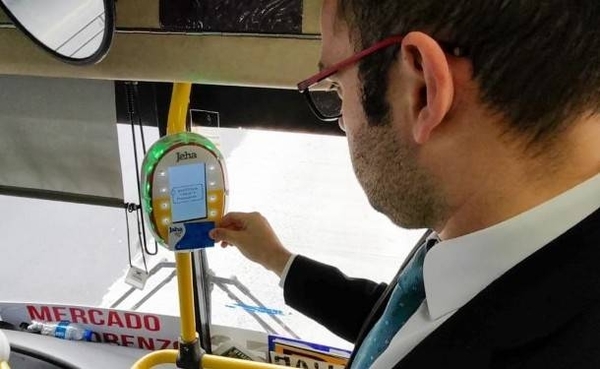 HOY / Transportistas piden implementación total del billetaje electrónico para prevenir contagios de COVID-19