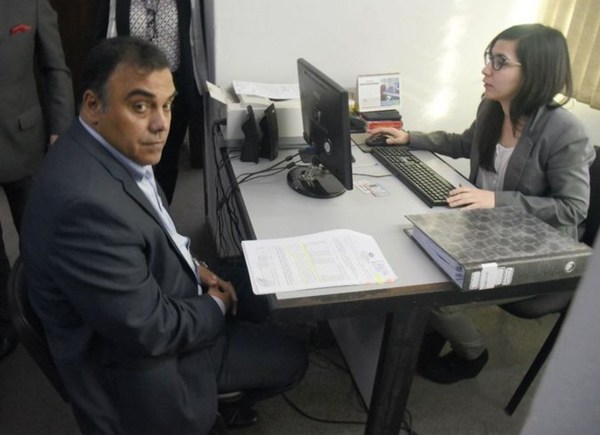 Díaz Verón no pudo justificar G. 10.000 millones e irá a juicio por enriquecimiento ilícito - Paraguay Informa
