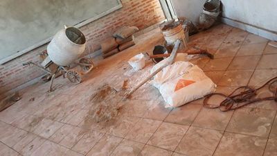 Solo dos obreros trabajan en obra escolar por problemas con la firma adjudicada - Paraguay Informa