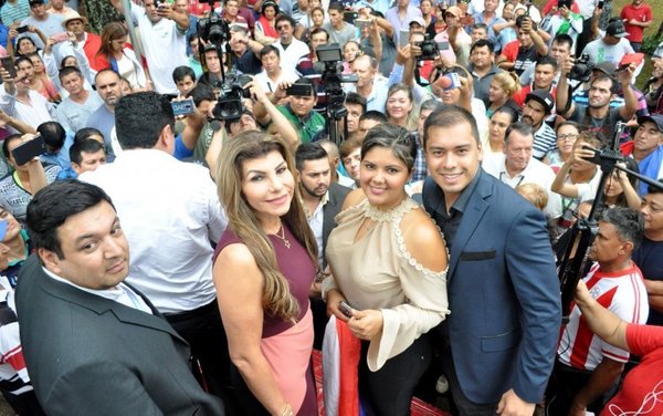 Perla Rodríguez denunciada por millonaria deuda en la Municipalidad de CDE - Paraguay Informa