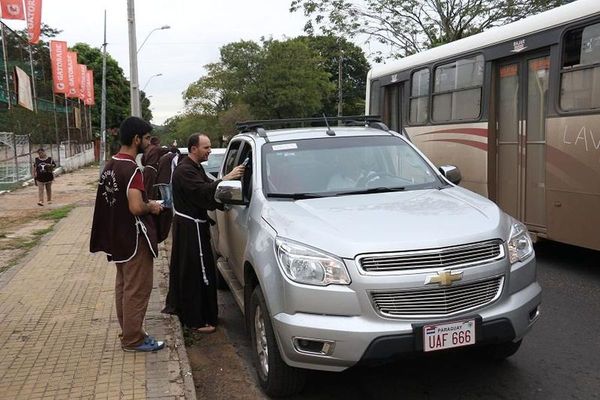 Los Hermanos Capuchinos realizan mañana la bendición de vehículos - Paraguay Informa