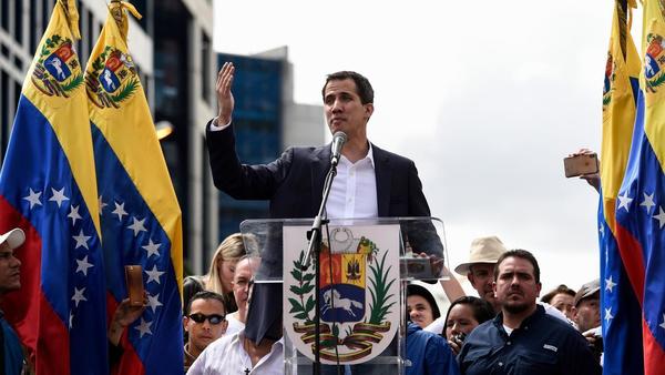 Juan Guaidó llamó al levantamiento militar contra Nicolás Maduro - Paraguay Informa
