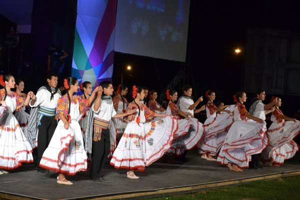 Mañana se realiza el evento "El folklore sale a las calles" - Paraguay Informa