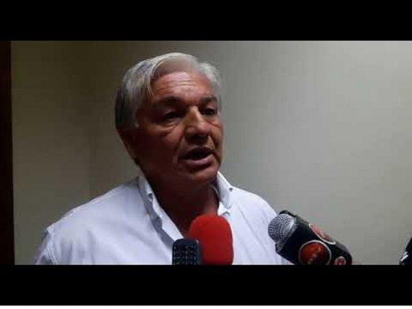 Denuncian que intendente intentó atropellar una barrera sanitaria