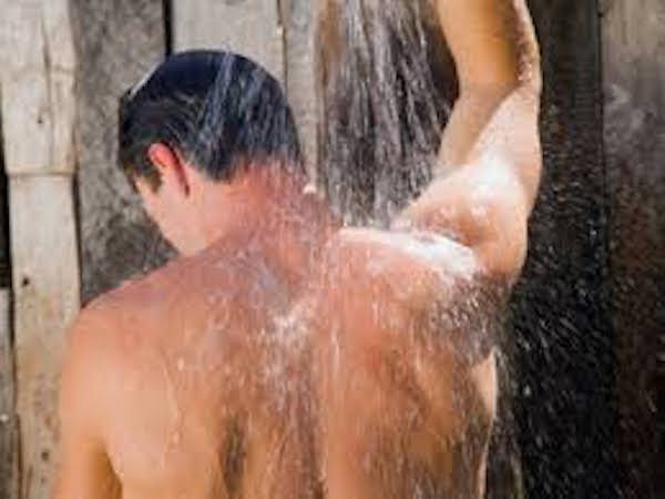 La gente se baña menos a causa de esta cuarentena | Crónica