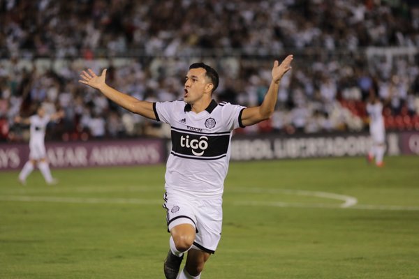 Olimpia no falla en casa y se acerca a los octavos de final - Paraguay Informa