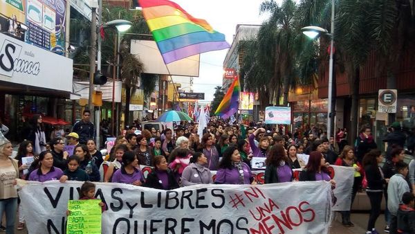 Transexuales se suman al 8M - Paraguay Informa