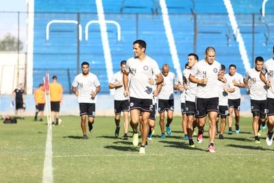 Camacho o Viudez, es la duda de Daniel Garnero - Paraguay Informa
