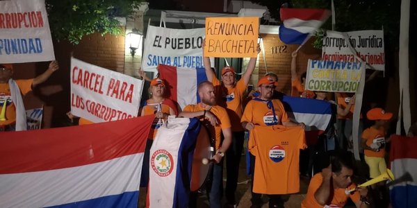 Según encuesta, ciudadanos desean la renuncia de Bacchetta - Paraguay Informa