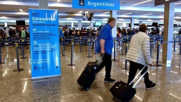 Más de 2.900 argentinos volverán a su país en 17 vuelos especiales - Paraguay Informa