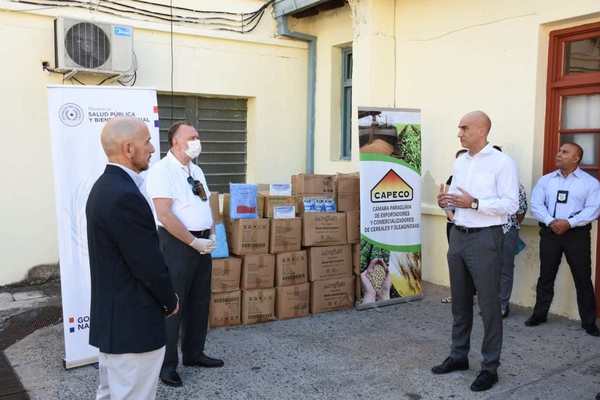 Capeco dona equipos de protección personal al Ministerio de Salud - Paraguay Informa