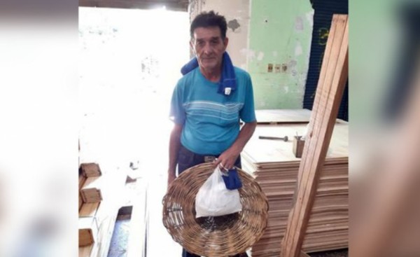 Policías extorsionaron a chipero y tiran sus productos a un baldío