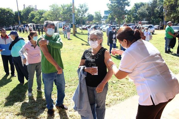 En tempo récord se agotaron vacunas contra influenza en Luque •