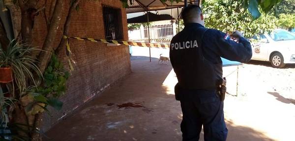 Matan a una mujer para robarle el celular. Tomaba mate en frente de su casa - ADN Paraguayo