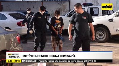 Motín e incendio en una comisaría - ABC Noticias - ABC Color