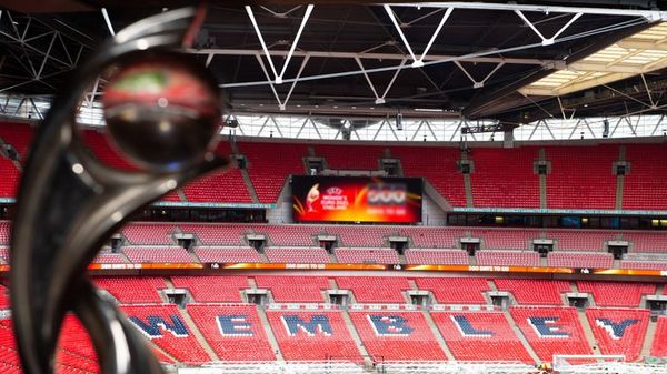 La UEFA aplaza la Eurocopa femenina a 2022 - Fútbol - ABC Color