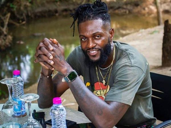 La alentadora respuesta de Adebayor: "'¿Vas a volver a Paraguay?' Sí mi amigo. Dos semanas más” - Olimpia - ABC Color