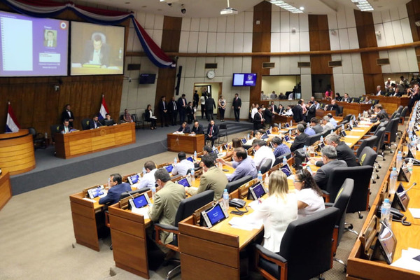 Intendentes municipales, incluyendo los denunciados, recibirán más de 125 mil millones de dólares en concepto de royalties | Radio Regional 660 AM