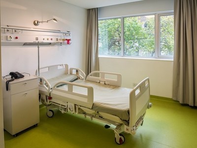 Proveedora asegura que no hubo sobrefacturación en precios de camas para salud - Paraguay Informa