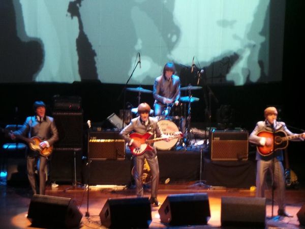 The Beatles invitan a un karaoke global con “Yellow Submarine” - Música - ABC Color