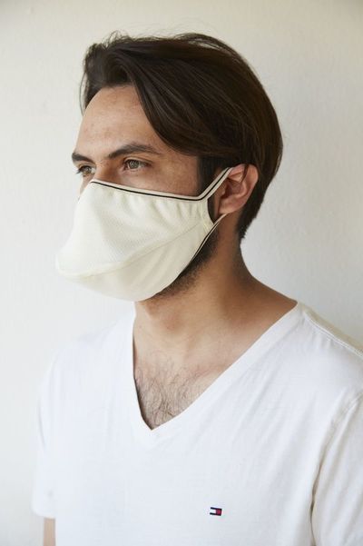 Ofrecen mascarillas impresas en 3D y con fibras de cobre