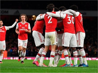 Cuatro jugadores del Arsenal se saltan el confinamiento