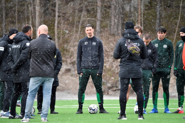 Zlatan, listo para un torneo de entrenamiento