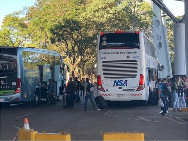 Unos 180 brasileños fueron repatriados a su país