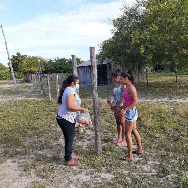 Asisten a familias vulnerables en la antigua Puerto Sastre - Nacionales - ABC Color