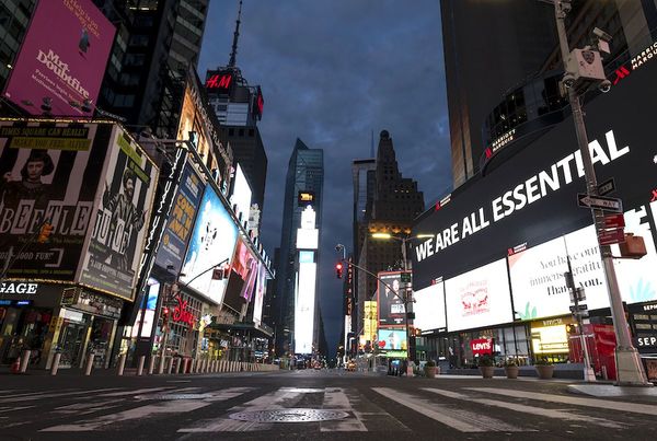 EEUU: Desempleo marca el ritmo de una economía en “caída libre”