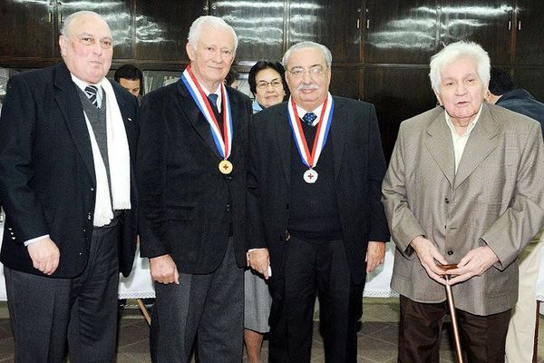 Falleció Ricardo Moreno Azorero, reconocido médico y premio nacional de ciencias - Nacionales - ABC Color