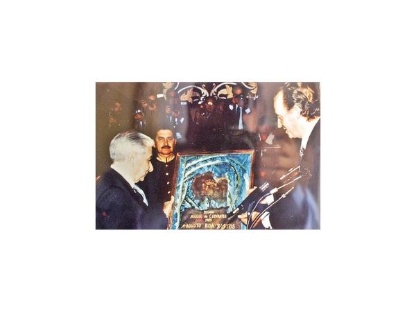 Hace 30 años Roa Bastos recibía el Premio Cervantes