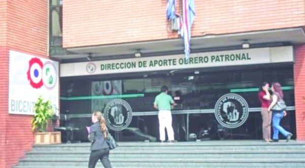 Empezaron a dar subsidio de IPS desde ayer | Crónica