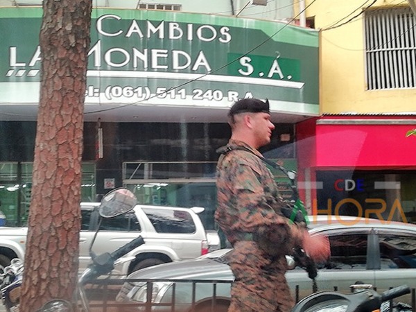 Jefes policiales tienen MILLONARIA RECAUDACIÓN con servicio de GUARDIA PRIVADA