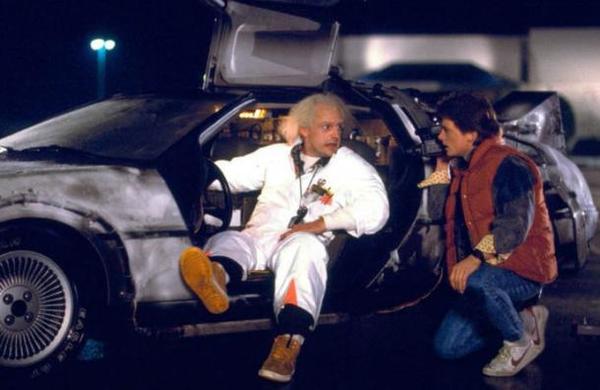 Guionista de 'Volver al Futuro' aclara polémica en la trama del filme - C9N