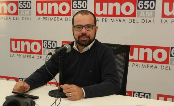 HOY / Jorge Torres, periodista de Radio UNO 650AM, sobre intento de clonación de su número telefónico