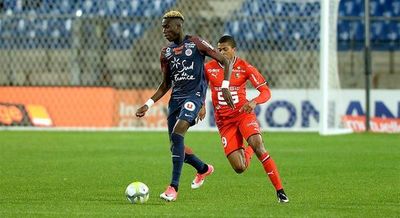 Un jugador del Montpellier fue hospitalizado con síntomas de covid-19 - Fútbol - ABC Color