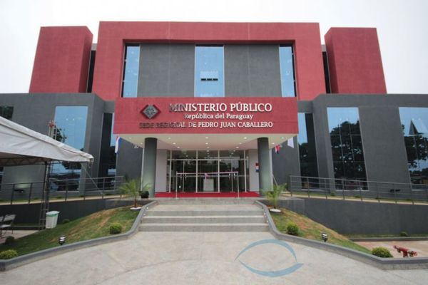 Fiscales repudian declaraciones denigrantes e injuriosas del diputado Acevedo