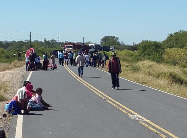 Comunidades indígenas cierran ruta y solicitan al Gobierno asistencia inmediata