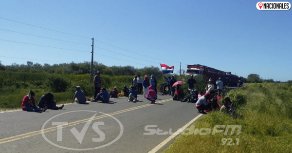 Comunidades indígenas del Chaco cierran ruta y exigen kits alimentarios a la SEN