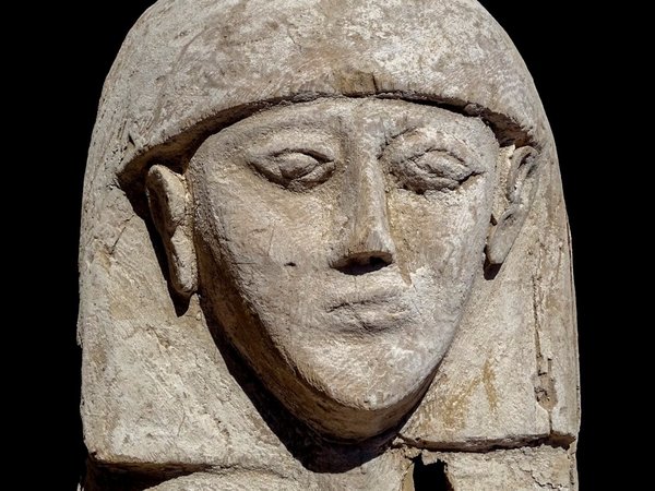 Una momia de 3.600 años y su ajuar encontradas por españoles en Luxor