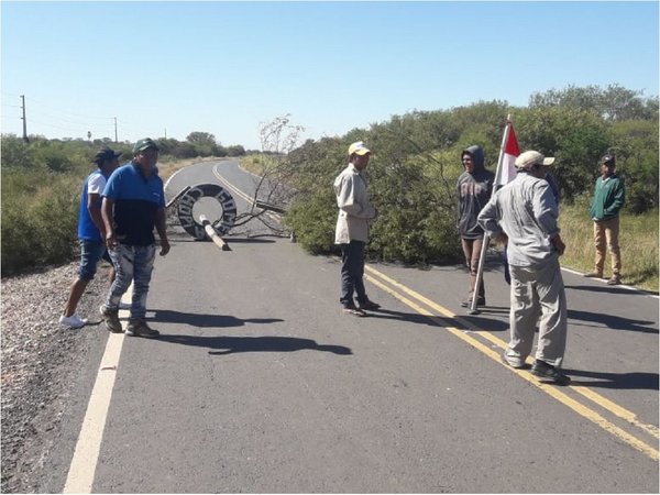 Chaco: Indígenas cierran ruta porque no reciben aún kits