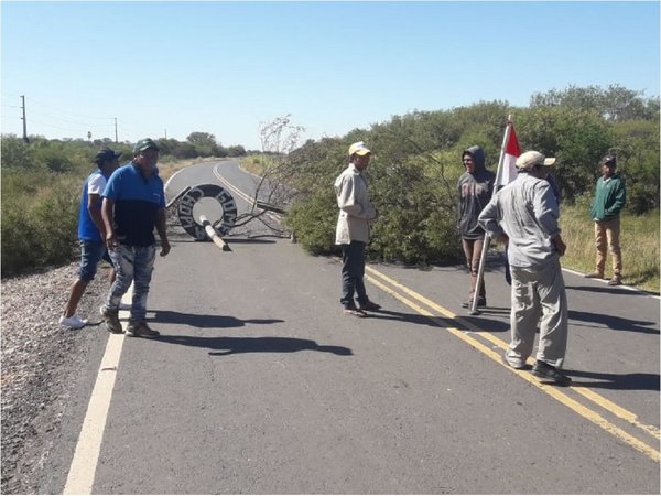 Chaco: Indígenas cierran ruta porque no reciben aún kits