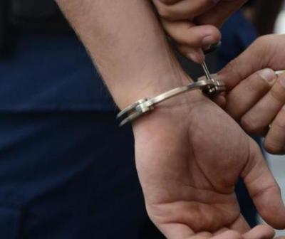 Detuvieron a tres policías por supuesta extorsión y robo