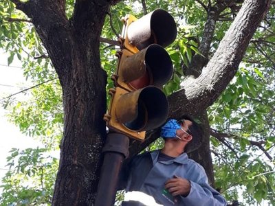 Comuna advierte sobre semáforos intermitentes
